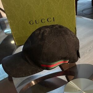 Gucci Black Cap with Signature Stripe